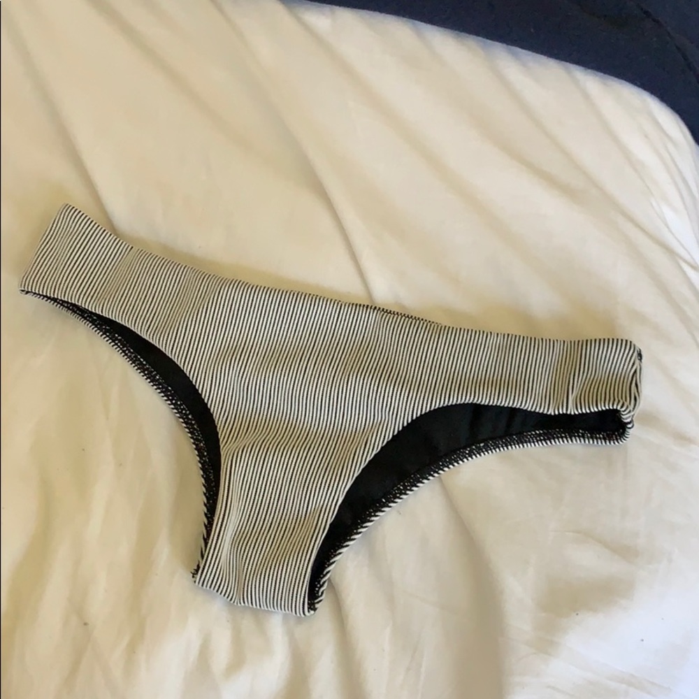 ribbed Billabong cheeky bikini bottoms